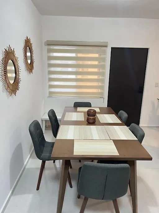 アパート プレヤデルカーメンComodidad Y Tranquilidad Ciudad Mayakobaアパートメント メキシコ